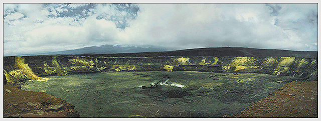 Volcano Hawaii by Roy DiTosti